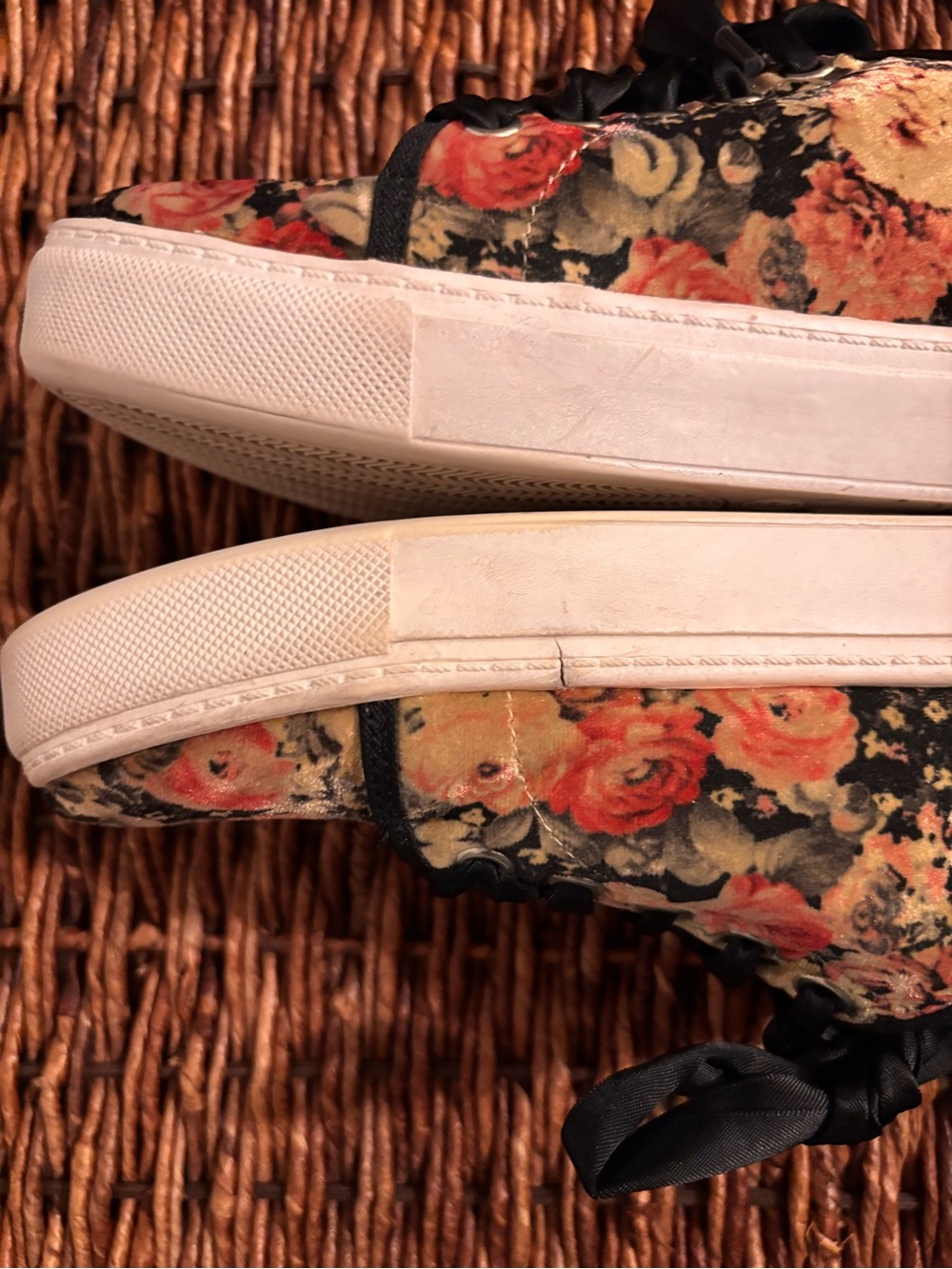 Dirty Laundry Floral Velvet Sneakers | Size 6.5 - Picture 5 of 8